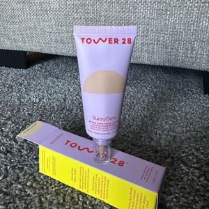 Tower 28 SunnyDays Tinted Sunscreen Foundation - Shade 18 Montana